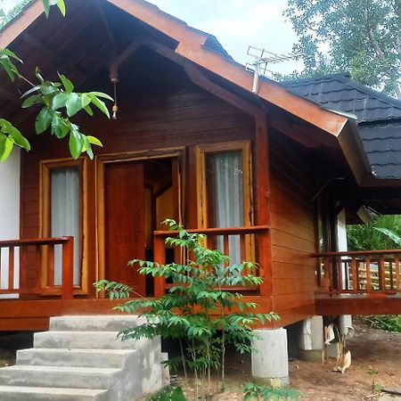 Nea Cottage Lombok เตเตบาตู ภายนอก รูปภาพ
